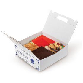 <strong>Kartonik weselny z ciastem  (1,2kg)</strong>Opakowania